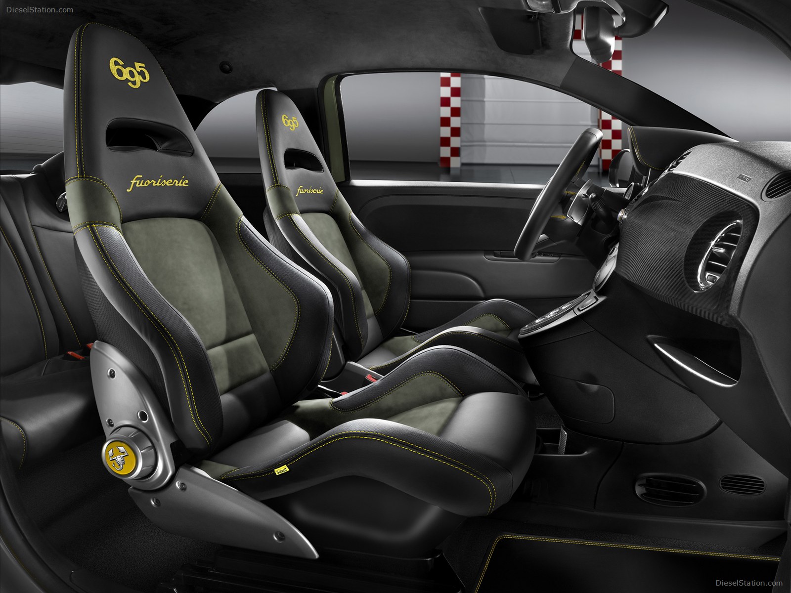 Abarth 695 Scorpione 2014